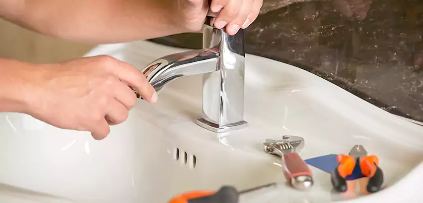 Bathtub Faucet Replacement in Rialto